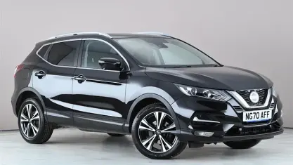 Używany Nissan Qashqai N-Connecta 140 KM (102 kW) 2020 Czarny SUV