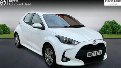 Used Toyota Yaris 116 HP (85 kW) 2024 White Hatchback