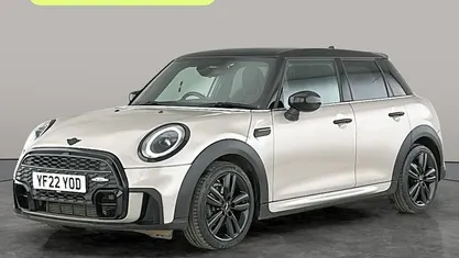 Used Mini Cooper Hatch 136 HP (100 kW) 2022 Hatchback