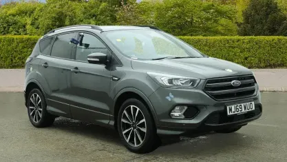 Usado Ford Kuga ST-Line 150 HP (110 kW) 2019 Cinzento SUV