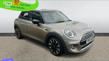 Używany Mini Cooper Exclusive 136 KM (100 kW) 2020 Srebrny Hatchback