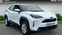 Used 2025 Toyota Yaris Hybrid Estate | £23,300 (Fair price)