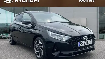 Used Hyundai i20 Premium 101 HP (74 kW) 2023 Hatchback