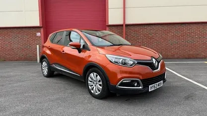 Used Renault Captur Expression+ 90 HP (66 kW) 2015 SUV