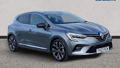 Usado Renault Clio V Techno 145 HP (106 kW) 2022 Cinzento Citadino