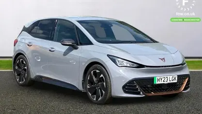 Begagnad Cupra Born 150 kW (204 HK) 2023 Grå Halvkombi
