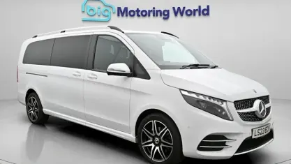 Used Mercedes V300 AMG line 237 HP (174 kW) 2023 White MPV