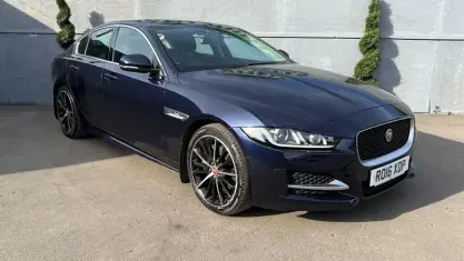 Begagnad Jaguar XE R-Sport 200 HK (147 kW) 2016 Sedan