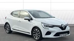 White Used 2021 Renault Clio V Iconic Hatchback | £13,136 (Fair price)