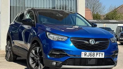 Used Vauxhall Grandland X Sport 131 HP (96 kW) 2018 Blue SUV