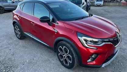 Used Renault Captur Techno 140 HP (102 kW) 2022 Red  SUV