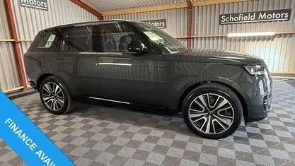Used 2025 Land Rover Range Rover Autobiography SUV | £109,000 (Fair price)