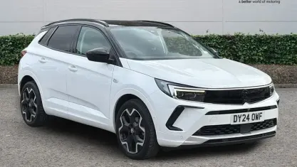 Used Vauxhall Grandland X Ultimate 131 HP (96 kW) 2024 White SUV