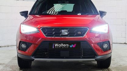 Używany Seat Arona FR Sport 116 KM (85 kW) 2019 Czerwony SUV