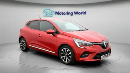 Używany Renault Clio V Iconic 101 KM (74 kW) 2020 Hatchback