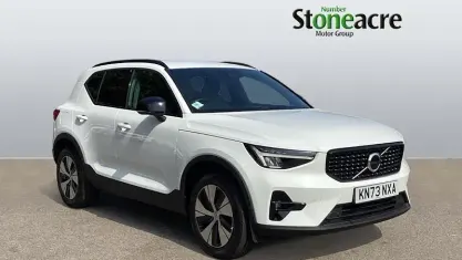 Used Volvo XC40 Plus 211 HP (155 kW) 2023 White SUV