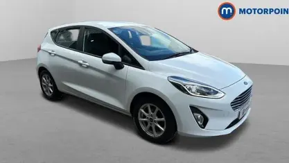 Used Ford Fiesta Zetec 101 HP (74 kW) 2019 White Hatchback