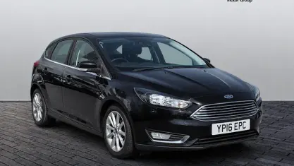Used Ford Focus Titanium 120 HP (88 kW) 2016 Black Hatchback