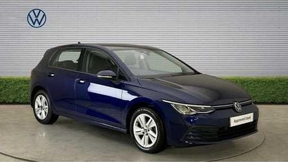 Używany VW Golf VIII Life 150 KM (110 kW) 2023 Niebieski Hatchback