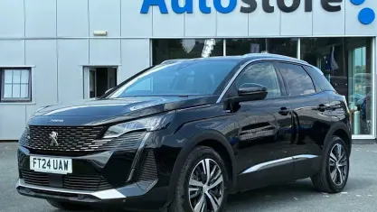 Used Peugeot 3008 Allure+ 179 HP (131 kW) 2023 Black SUV