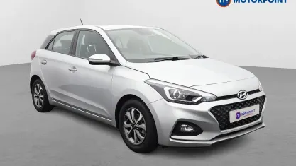 Used Hyundai i20 SE 84 HP (61 kW) 2019 Silver Hatchback