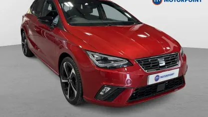 Używany Seat Ibiza FR Sport 110 KM (80 kW) 2023 Czerwony Hatchback