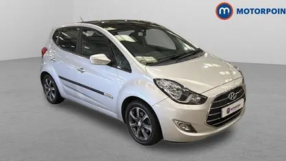 Used Hyundai ix20 Premium 125 HP (91 kW) 2015 Silver Hatchback