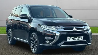 Black Used 2017 Mitsubishi Outlander P-HEV Estate | £11,999 (Fair price)