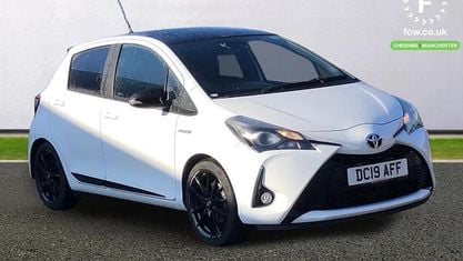 Used Toyota Yaris Hybrid Sport 101 HP (74 kW) 2019 White Hatchback