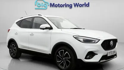 White Used 2023 MG ZS Exclusive Hatchback | £11,400 (Fair price)