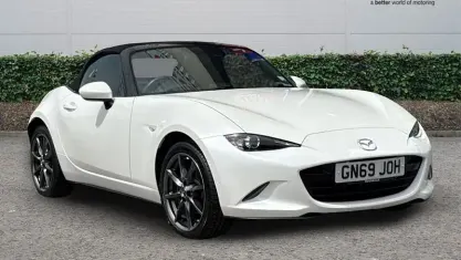 Used Mazda MX5 Inclusive 184 HP (135 kW) 2019 White Cabriolet