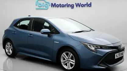 Begagnad Toyota Corolla 122 HK (89 kW) 2022 Halvkombi