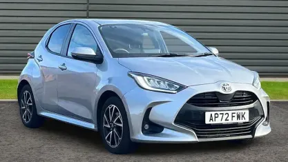 Used Toyota Yaris Design 116 HP (85 kW) 2023 Silver Hatchback