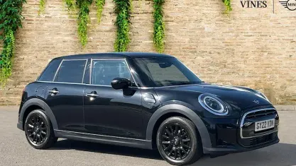 Used Mini Cooper Classic 136 HP (100 kW) 2022 Black Hatchback