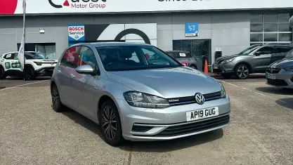 Used VW Golf VII SE 131 HP (96 kW) 2018 Silver Hatchback