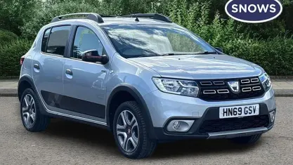 Gebraucht Dacia Sandero Stepway 90 PS (66 kW) 2019 Grau Kleinwagen