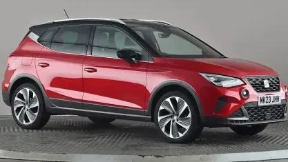 Begagnad Seat Arona FR Sport 110 HK (80 kW) 2023 Röd SUV