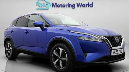 Begagnad Nissan Qashqai N-Connecta 140 HK (102 kW) 2023 Blå SUV