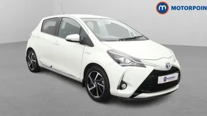 Used Toyota Yaris Hybrid 101 HP (74 kW) 2019 White Hatchback