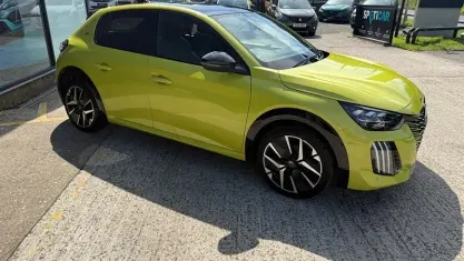 Used Peugeot 208 GTi 102 HP (75 kW) 2024 Yellow Hatchback