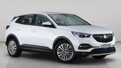 Used Vauxhall Grandland X Business Edition 131 HP (96 kW) 2020 White SUV