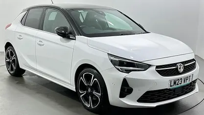 Used Vauxhall Corsa Ultimate 101 HP (74 kW) 2023 White Hatchback