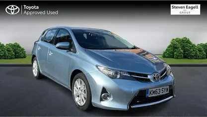 Used Toyota Auris Multidrive S 132 HP (97 kW) 2014 Hatchback