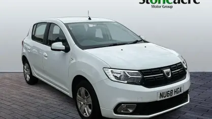 Used Dacia Sandero Comfort 90 HP (66 kW) 2018 White Hatchback
