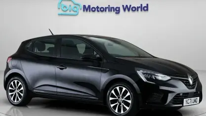 Używany Renault Clio V Iconic 90 KM (66 kW) 2022 Hatchback