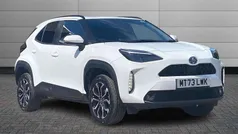 Pure white Used 2023 Toyota Yaris Cross Design SUV | £21,450 (Fair price)