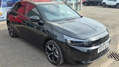 Second-hand Vauxhall Corsa S 131 CP (96 kW) 2024 Negru Hatchback