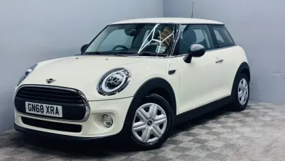 Gebraucht Mini ONE Hatch 102 PS (75 kW) 2018 Weiß Kleinwagen