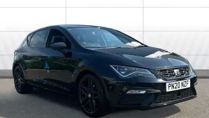Usado Seat Leon Black Edition 150 CV (110 kW) 2020 Negro Utilitario