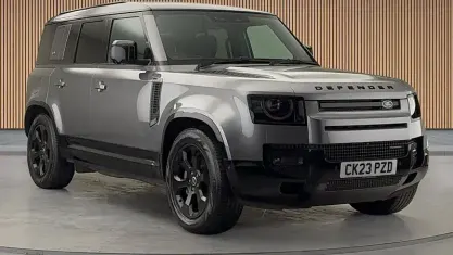 Used Land Rover Defender Dynamic 300 HP (220 kW) 2023 Eiger grey SUV